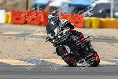 media/Apr-10-2022-SoCal Trackdays (Sun) [[f104b12566]]/Turn 2 (1135am)/